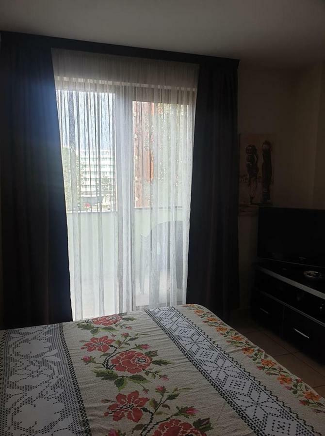 Nick Apartments Mamaia Eksteriør bilde