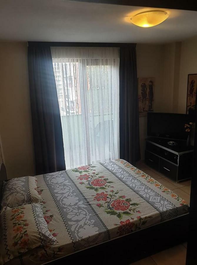 Nick Apartments Mamaia Eksteriør bilde