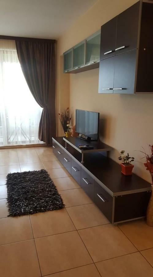 Nick Apartments Mamaia Eksteriør bilde